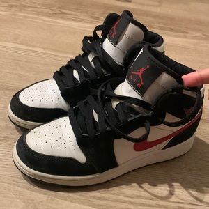 AJ1 Hi - Black/White/Red Swoosh colorway
